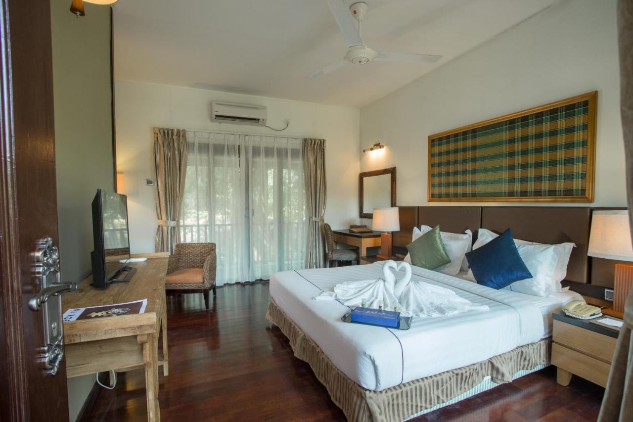 Tunamaya Beach & Spa Resort Tioman Island Kampong Mukut Eksteriør bilde