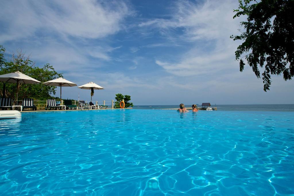 Tunamaya Beach & Spa Resort Tioman Island Kampong Mukut Eksteriør bilde